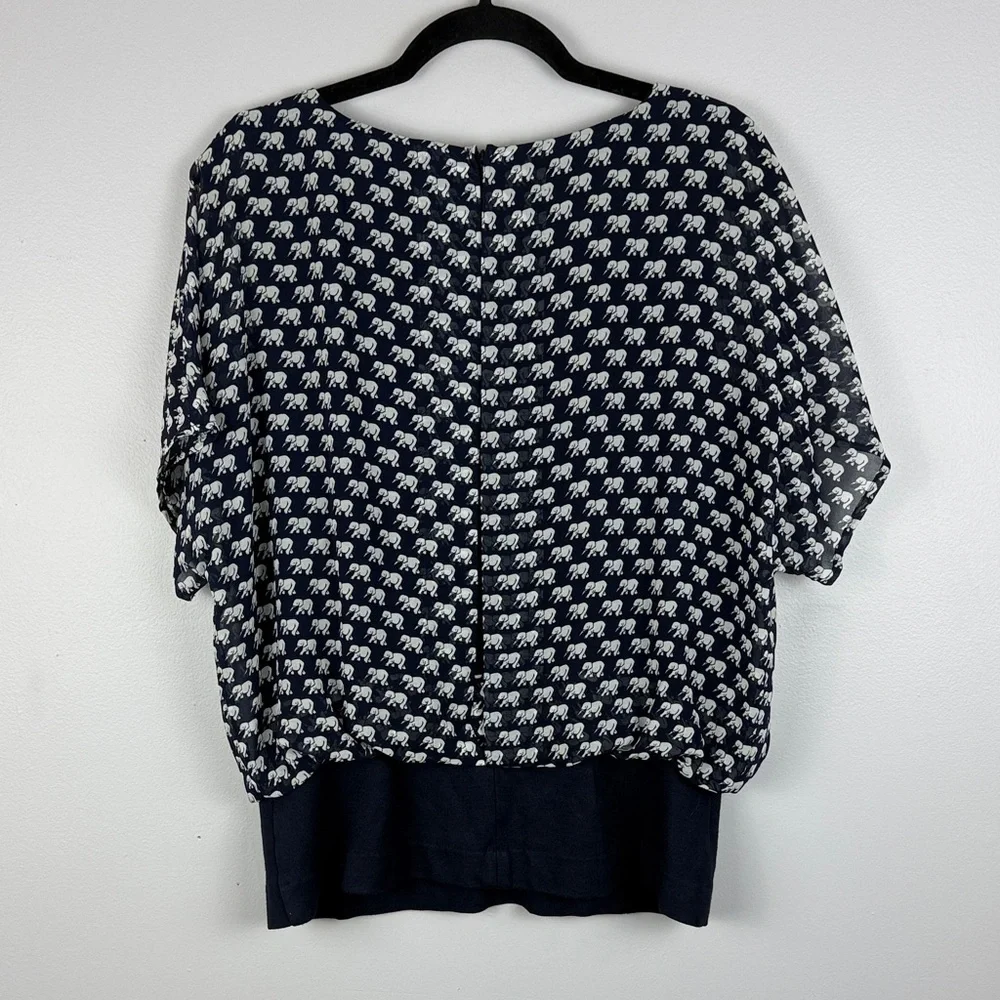 CAbi Parade Chic Blue White Elephant Print V-Neck Cap Sleeves Medium Blouse - Picture 12 of 12
